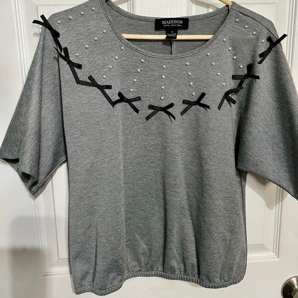 Madison Tops - Cute bow top